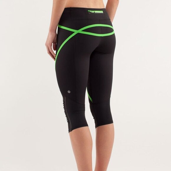 Lululemon Run: Pace Crop - 8 Black / Ocean Stripe Frond / Frond - Picture 2 of 6